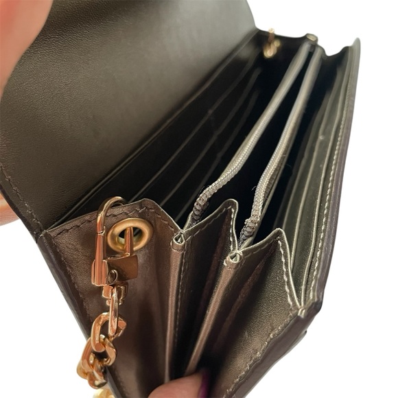 GUCCI GG Olive green leather wallet on Chain 🫒 - Picture 10 of 15